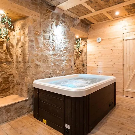 - Les Amandiers - & Sauna Apartamento